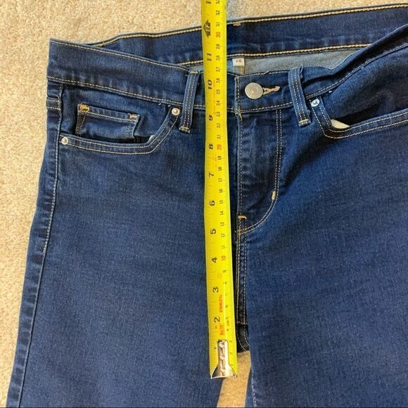 Levi’s dark wash Bermuda denim Jean shorts size 28 - Picture 6 of 7